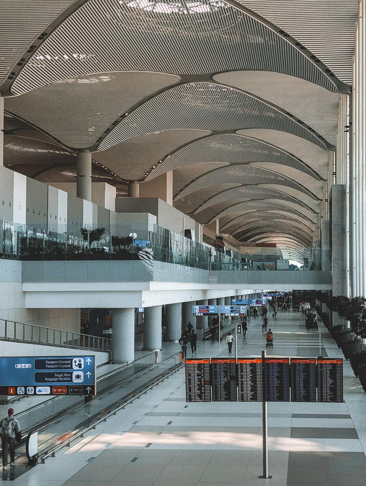 Smoke curtains and fire protection systems for airport terminals