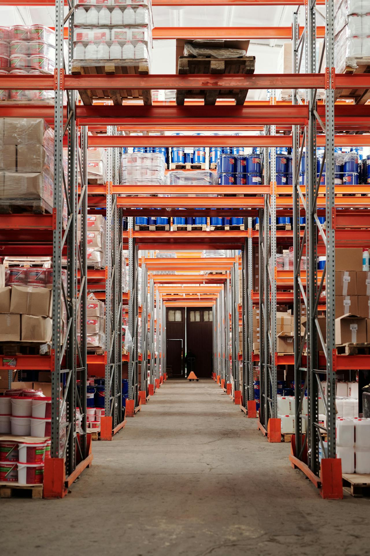 Fire alarm and extinguisher systems for warehouses